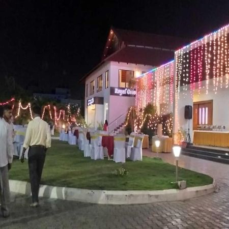 Hotel Kalyani Mysore Esterno foto