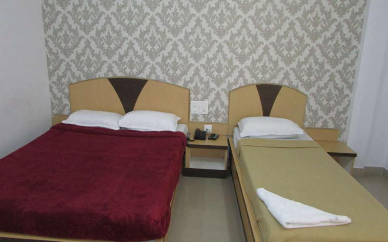 Hotel Kalyani Mysore Esterno foto